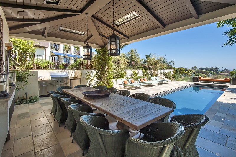 Outdoor Dining Setting