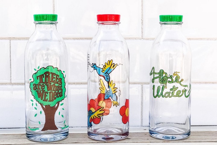 reusable glass water bottles