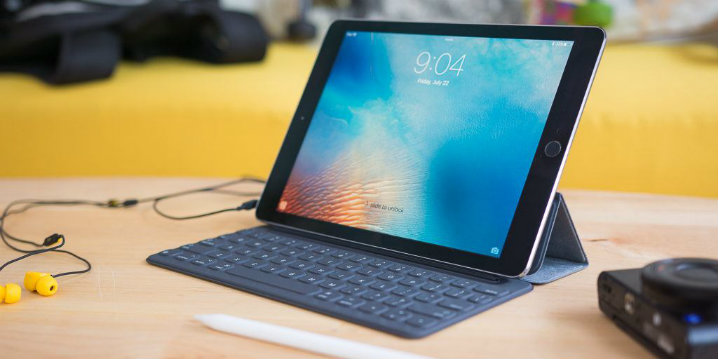 Apple Smart Keyboard Folio