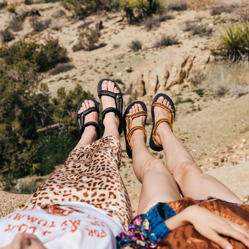 walking sandals for travel