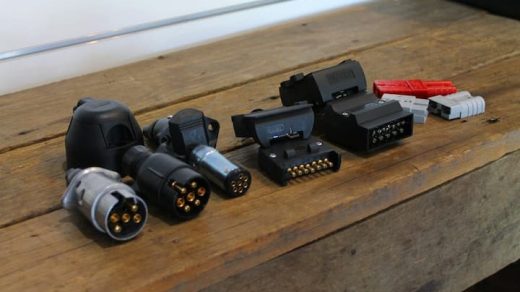 trailer-plugs